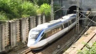 在民间流传一句话，“直特换桶，票价上涨”但您见过直特换6F吗？这种城际列车还竟然用S开头，广铁的行为属实让人感到离谱