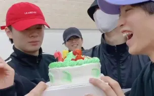 下载视频: JO1 與那城奨 HBD 25歳+｡:.ﾟヽ(*´∀`)ﾉﾟ.:｡+ﾟ