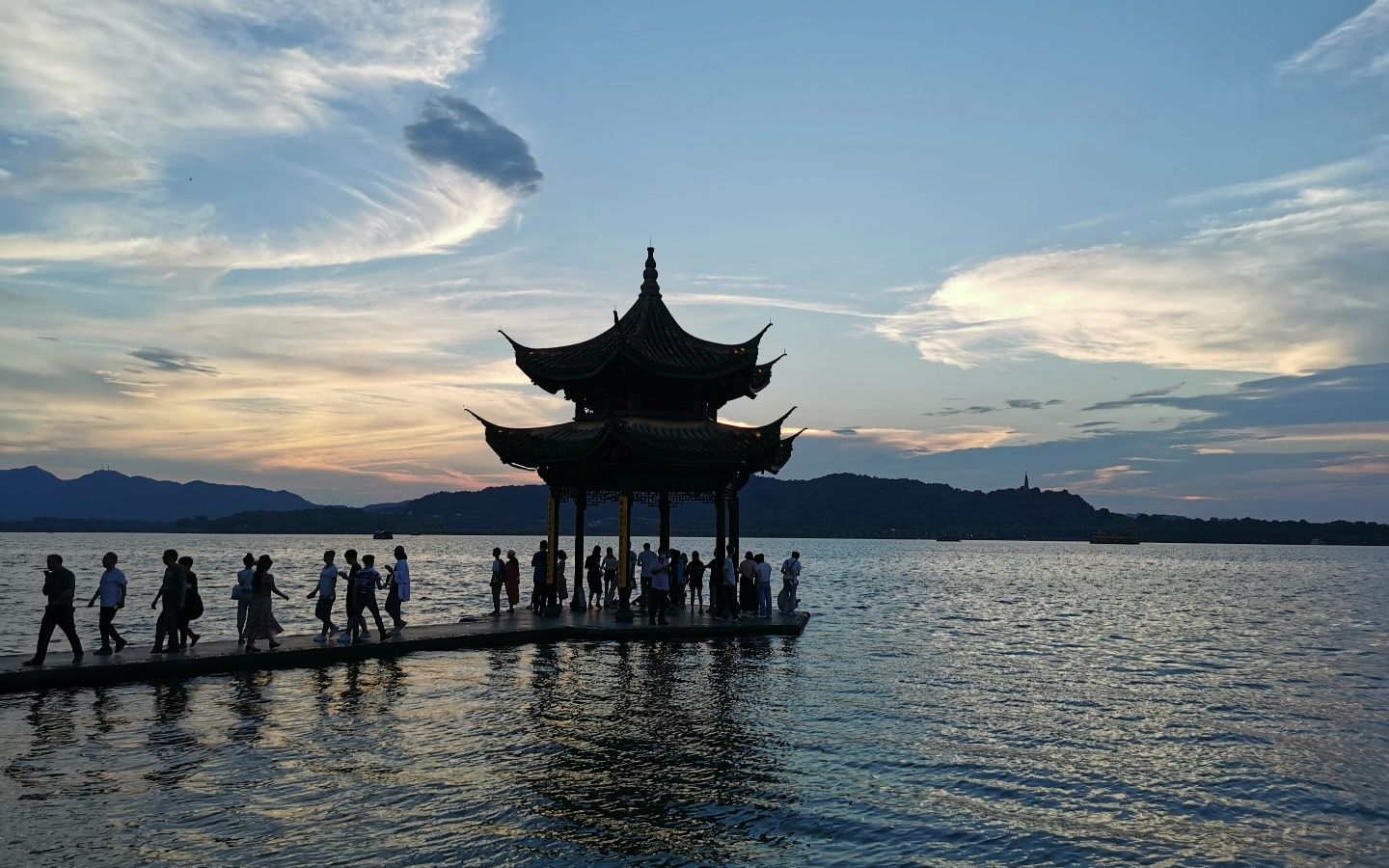 西湖美景随手拍(19)傍晚的集贤亭