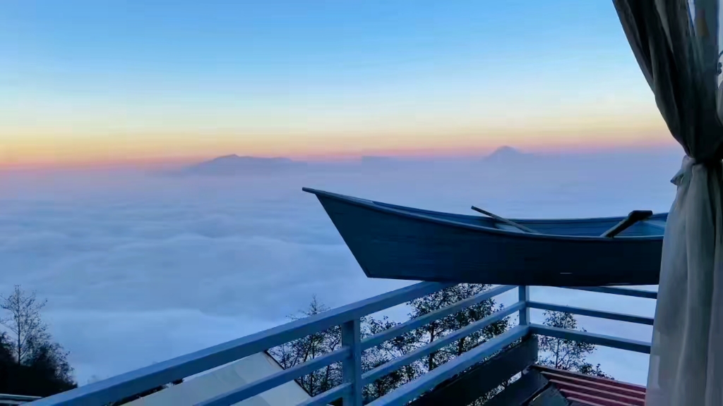 乡村振兴,中越边境,茨竹坝云海,竹境云屋观赏处,欢迎