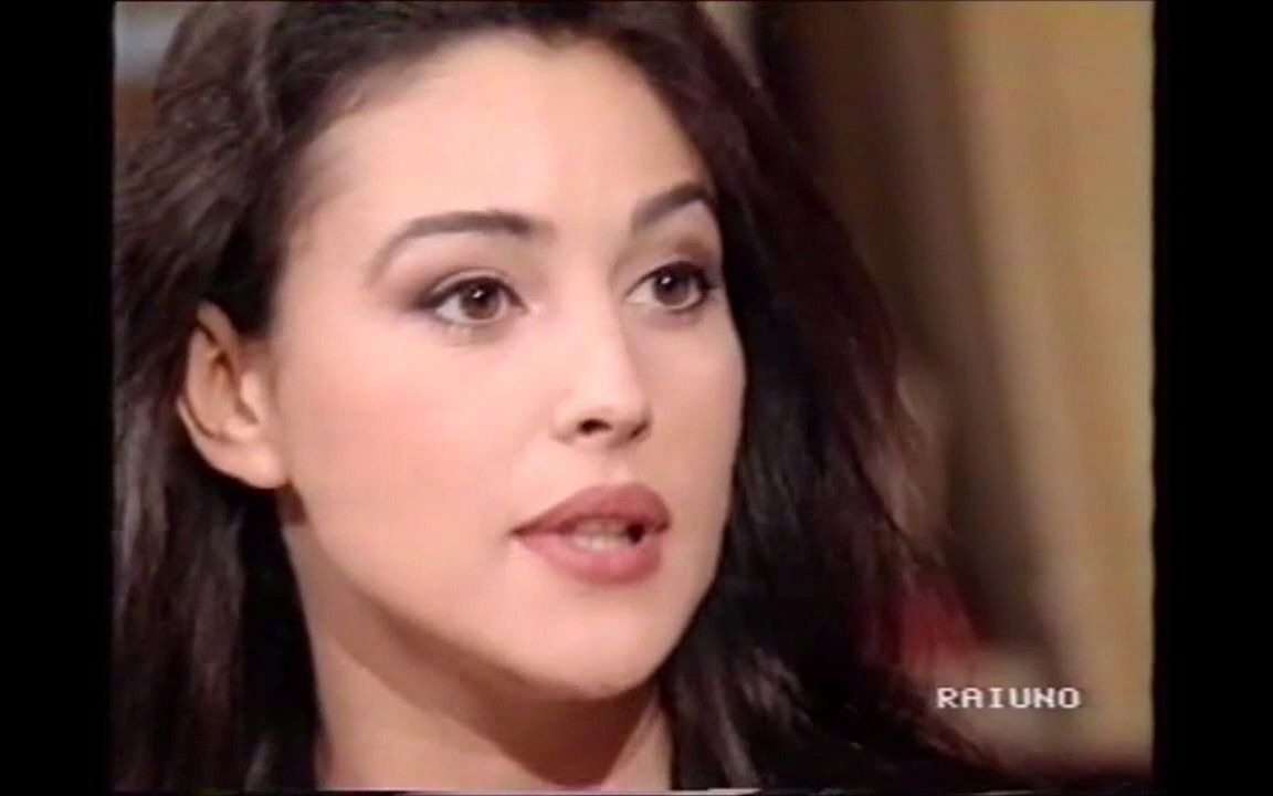 莫妮卡贝鲁奇Monica Bellucci presenta La Riffa a Fantastico 12 del 9 novembre 1991哔哩哔哩bilibili