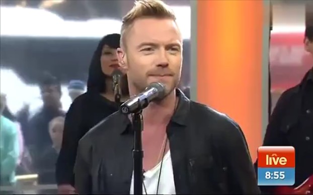 [图]【Ronan Keating】 When You Say Nothing At All （Live on Sunrise）