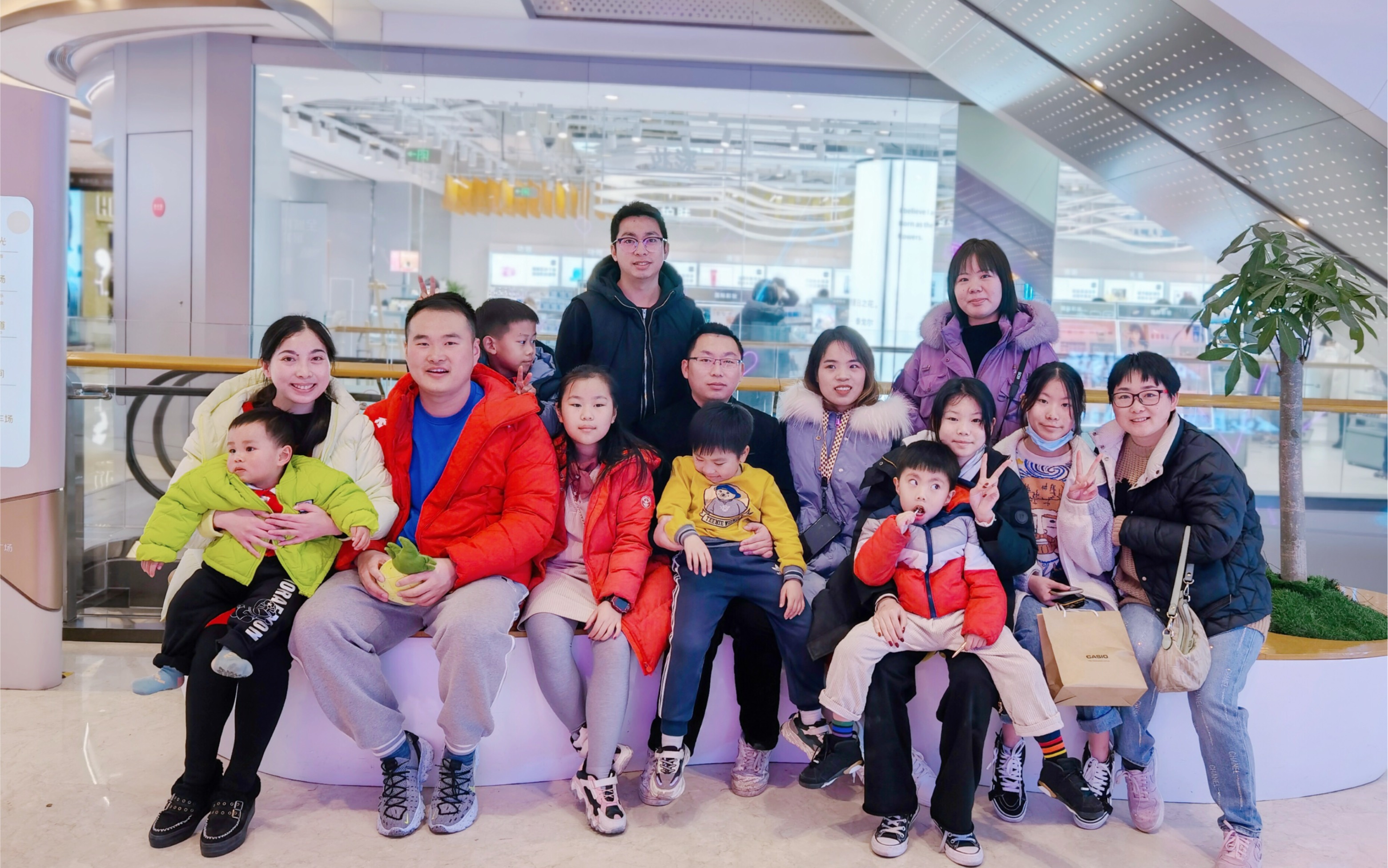 给新年家庭聚会一点仪式感大合照全家福大脸家庭视频拍起来兄弟姐妹四