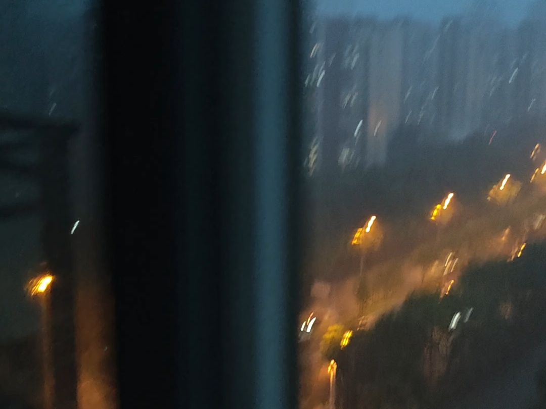 无锡的雨太大了。