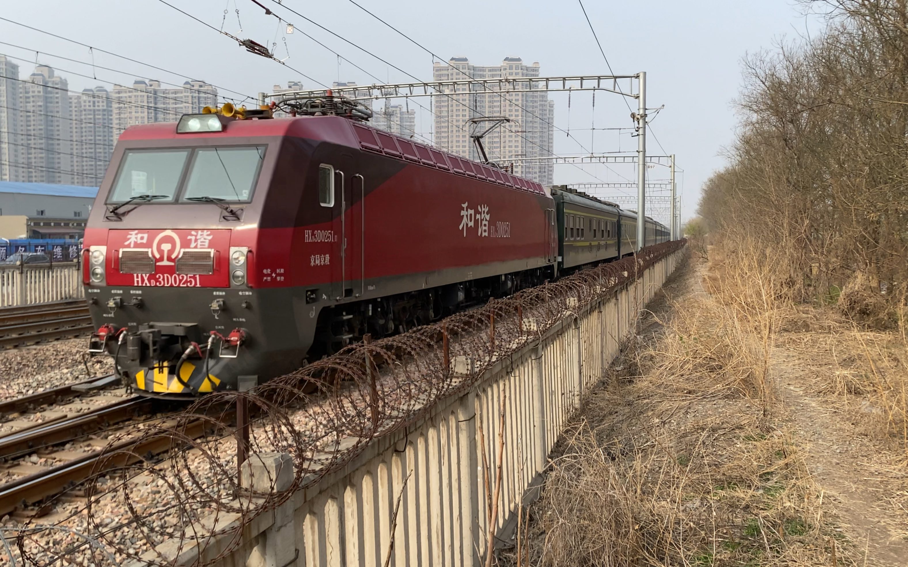 t145次达速通过柳辛庄站