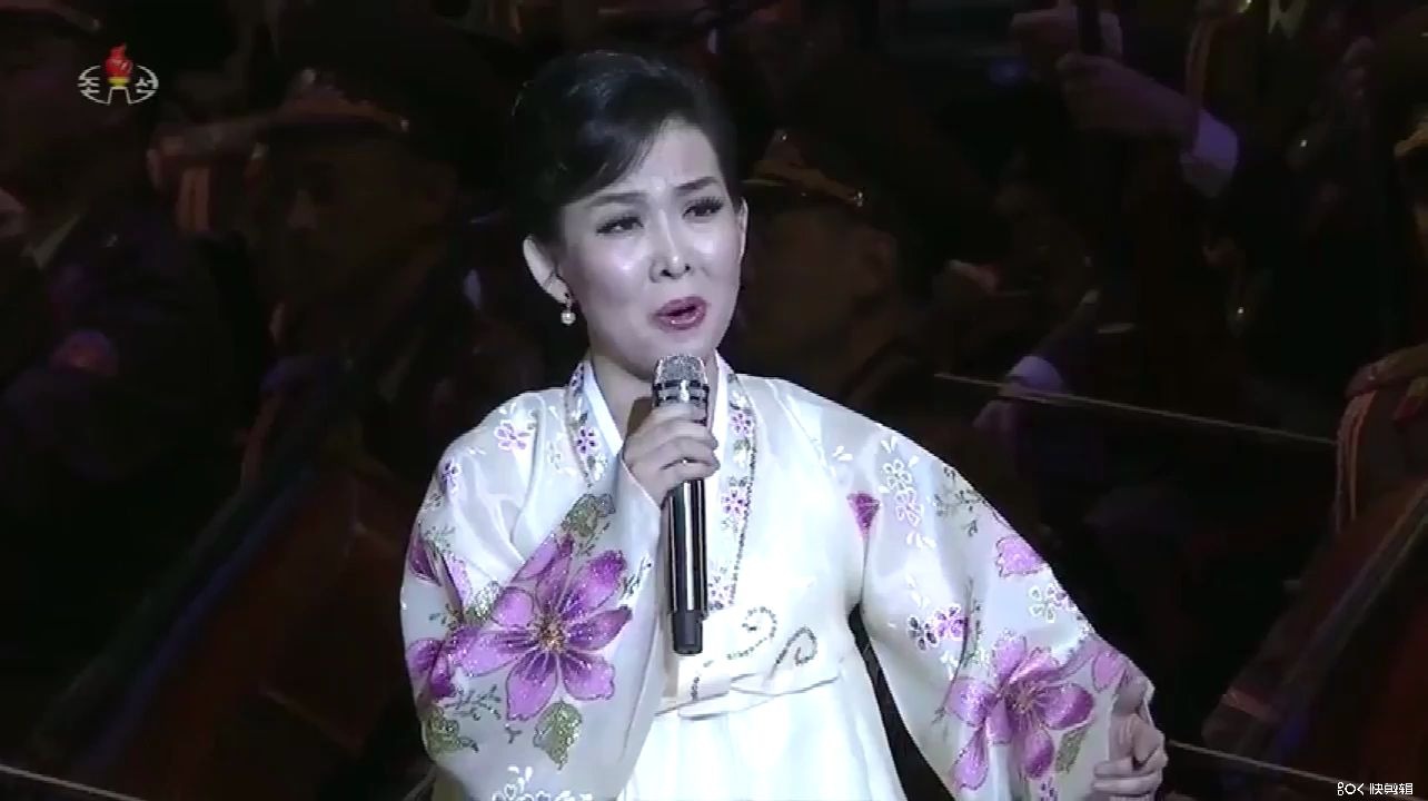 [图]【朝鲜音乐】歌曲《社会主义我们爱你》金京姬2019年演出