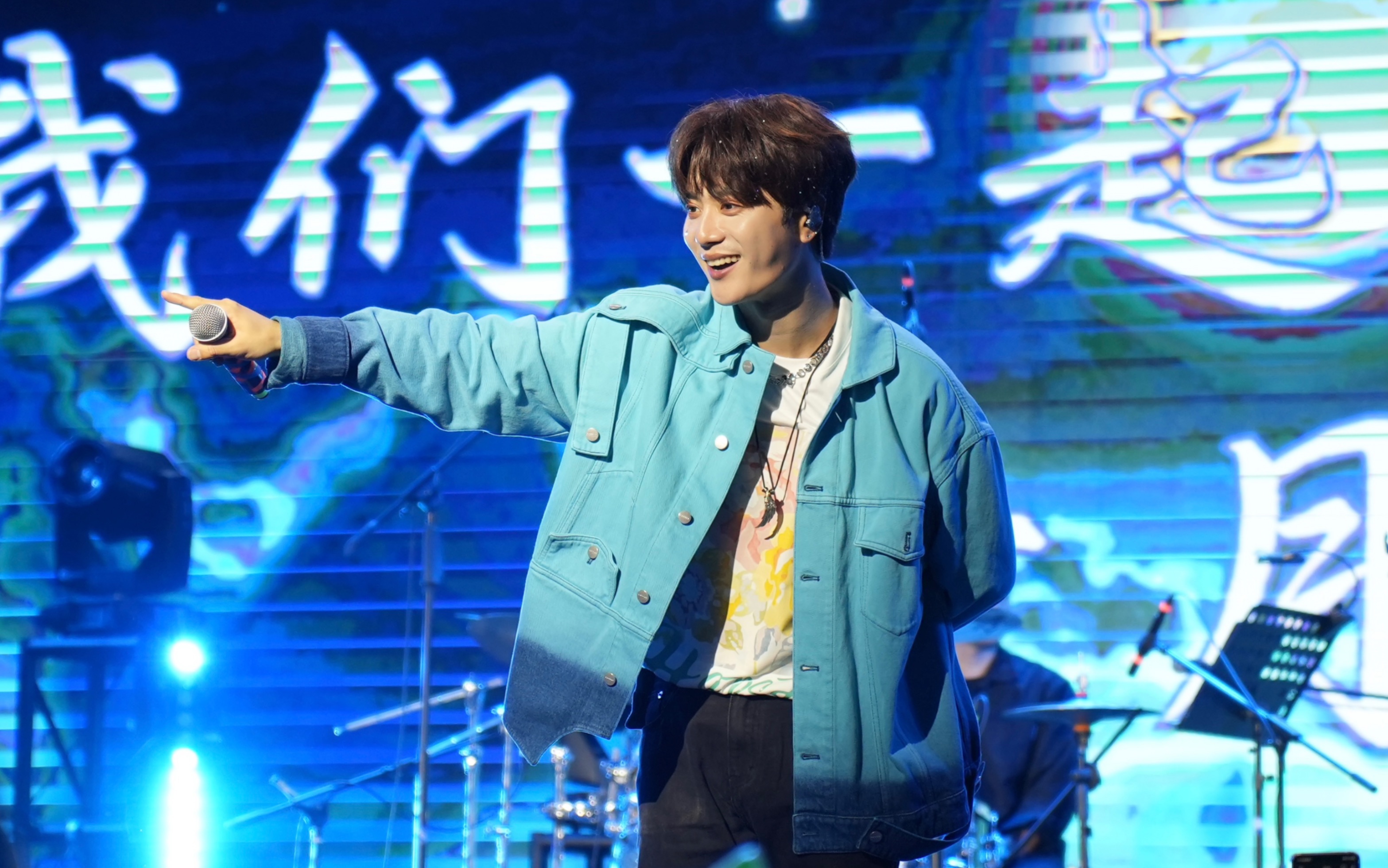 看月亮爬上来 -陆虎「反正都是我」巡演广州站