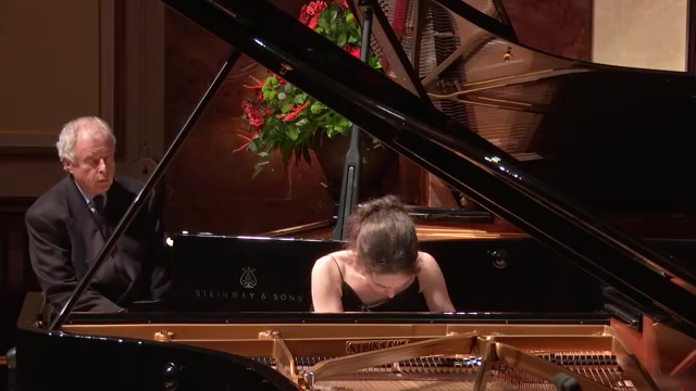 [图]席夫大师课：舒曼《C大调幻想曲，作品17 第一乐章》Andras Schiff on Schumann Fantasy in C major, Op. 17