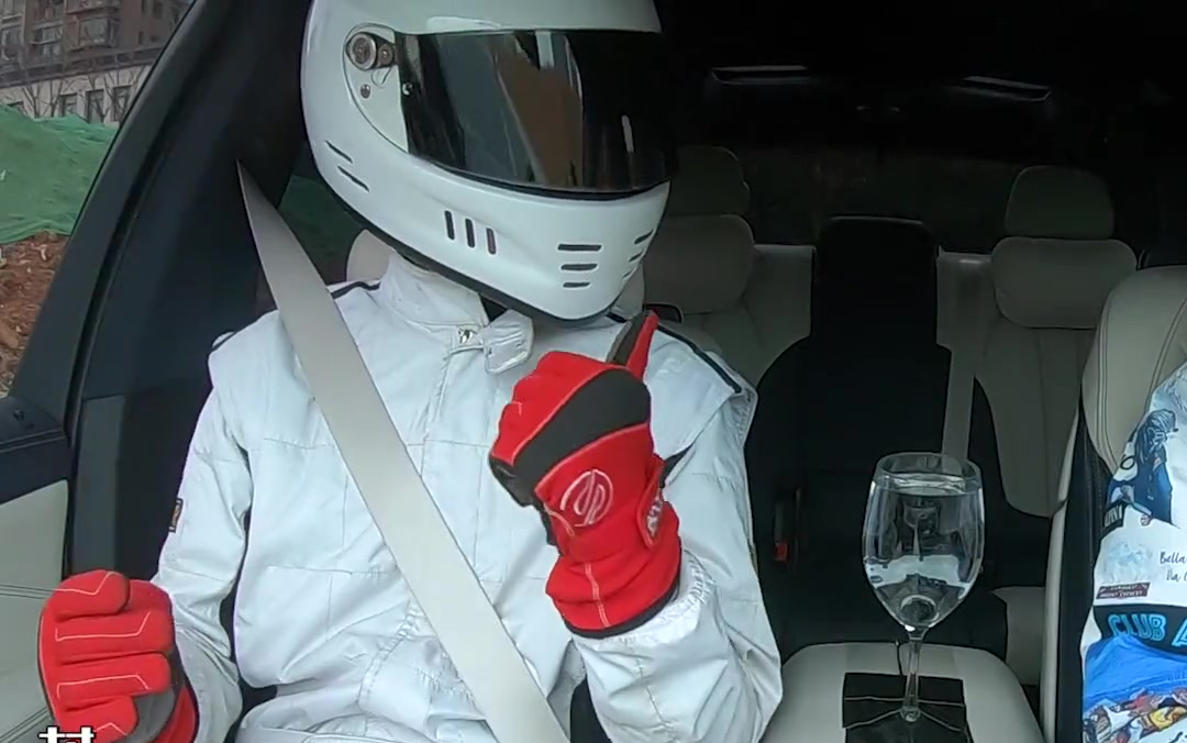 玩车弟摆摊营业做极限测评,一次居然就亏8k? 新年选新车 汽车