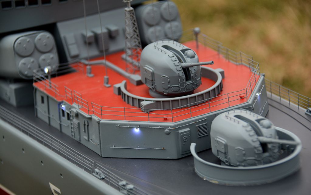 1:100比例 俄罗斯无畏级驱逐舰(1155型) 仿真军舰模型陆地篇