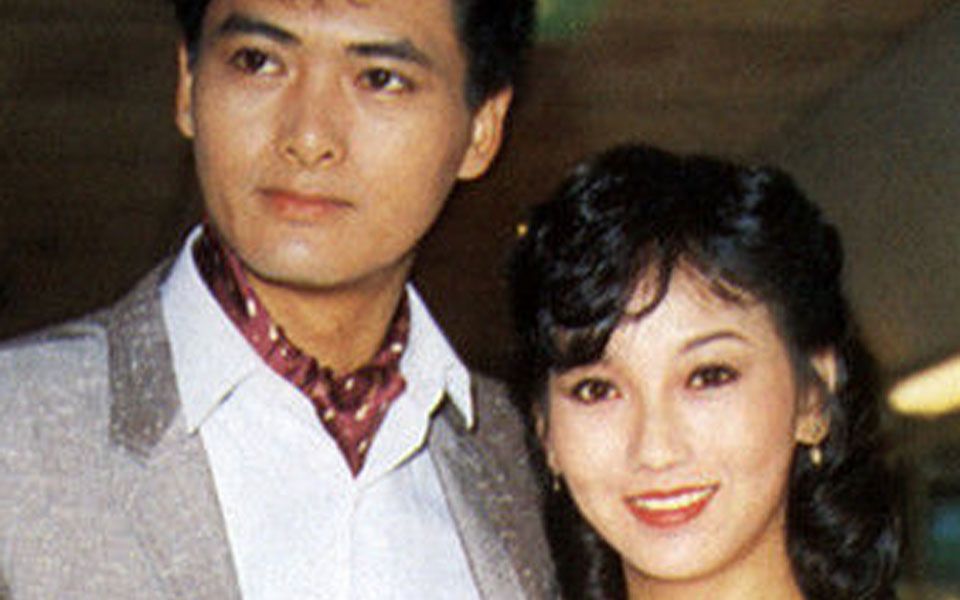 播音人主题曲 甄妮 爱定你一个 (1982年香港TVB无线电视剧,周润发,赵雅芝,苗侨伟)哔哩哔哩bilibili