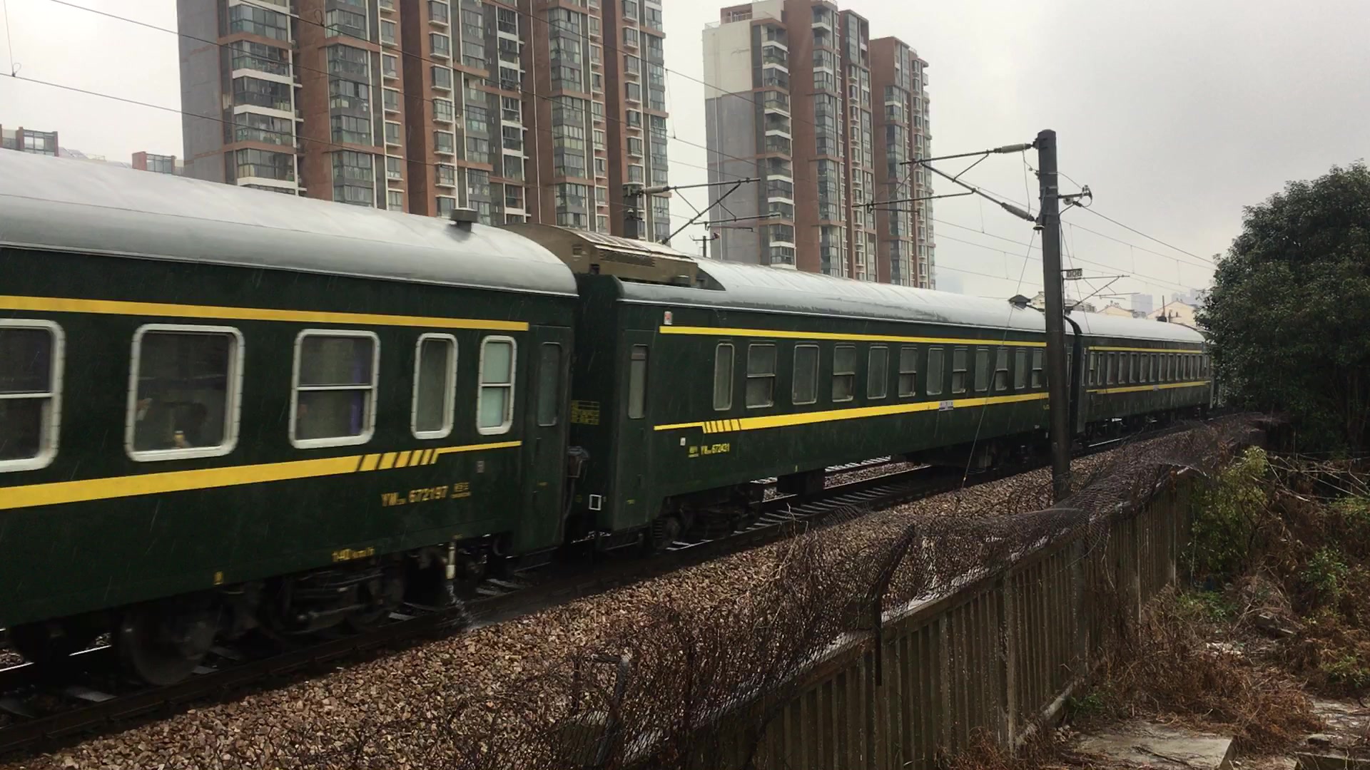 t204次列車崑山出站