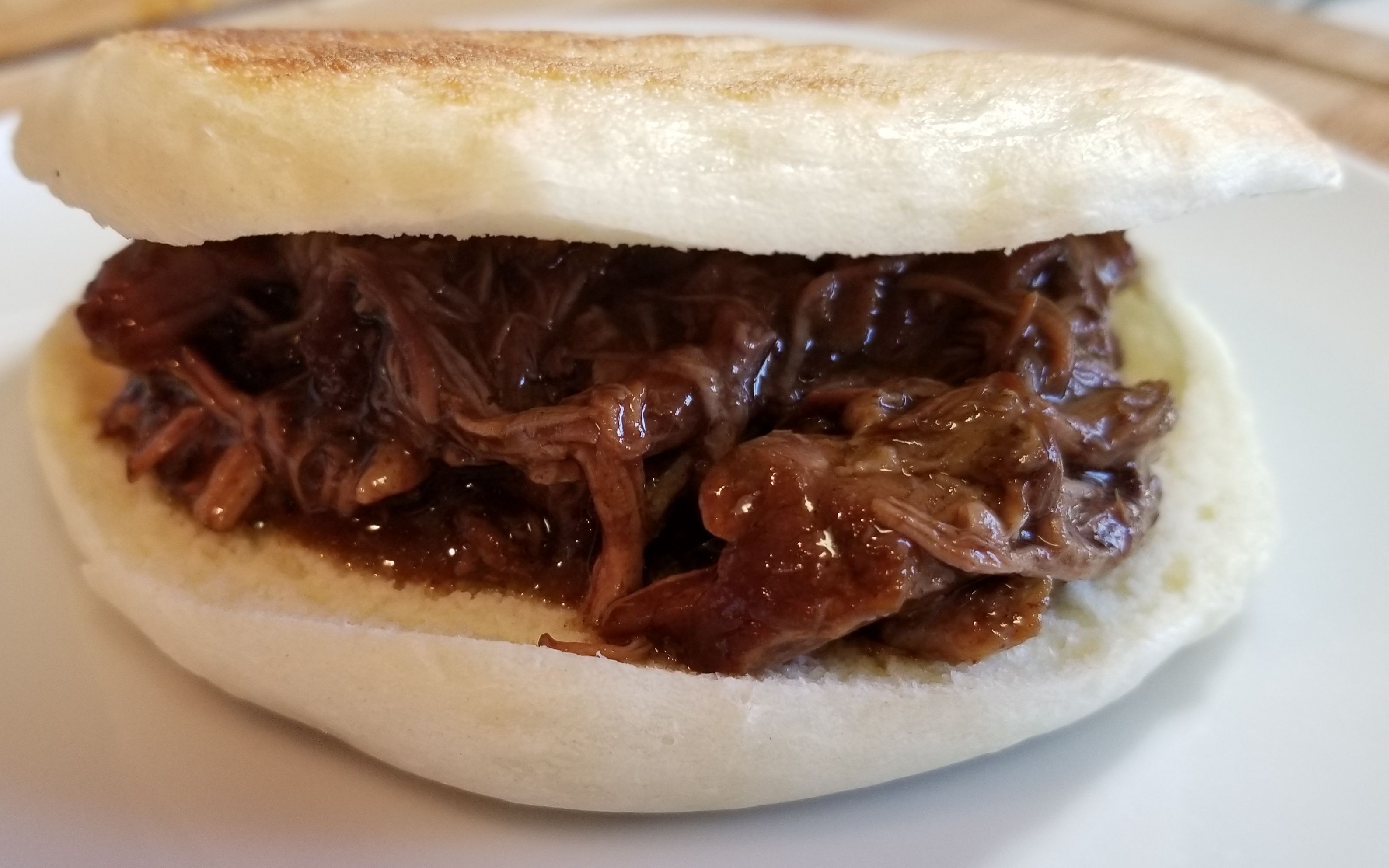 chinese style pulled beef sandwich 牛肉夹馍
