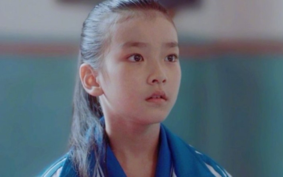 网剧【摩天大楼】"普普"王圣迪饰演angelababy小时候