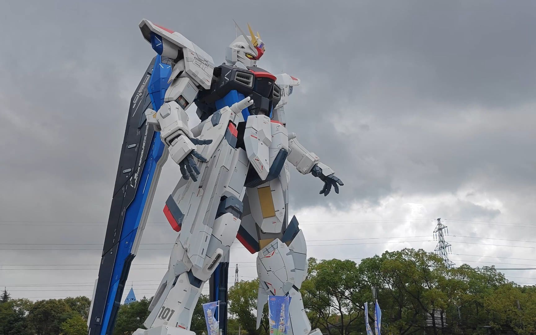 上海lalaport的自由高达