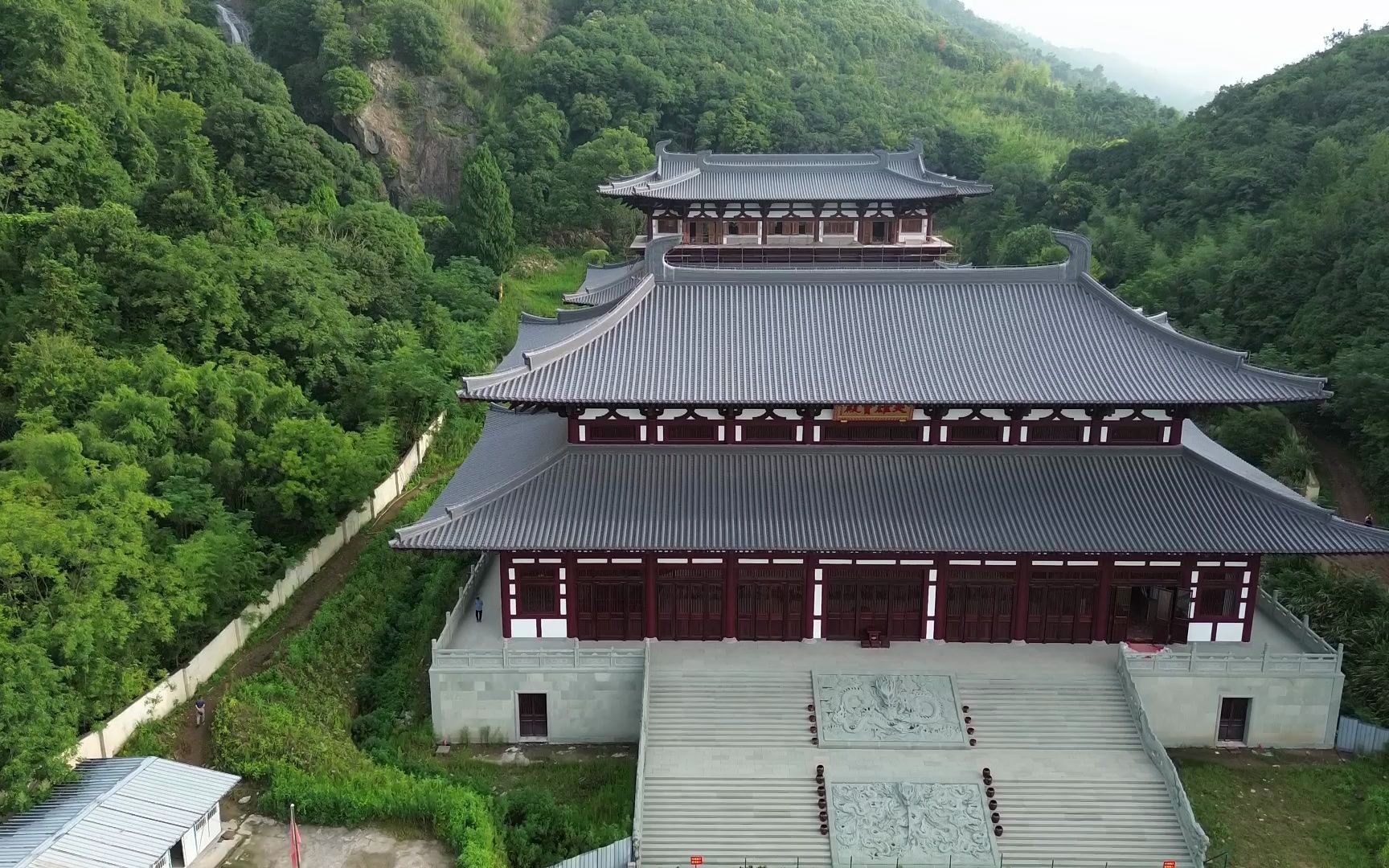 嵊州长乐镇开元村鹿苑寺,重建中,铭记历史