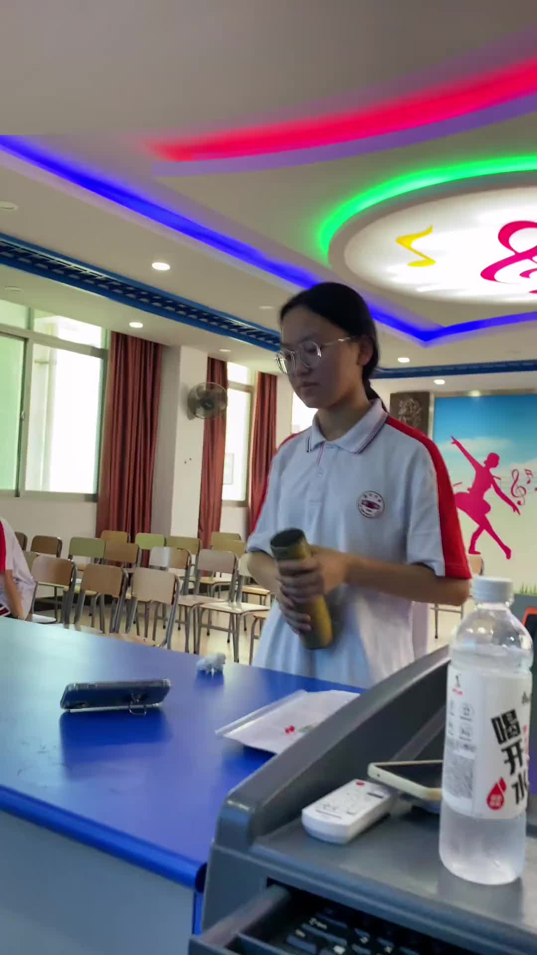 十佳歌手赛前练歌花絮清唱版hardtolove荷山中学十佳歌