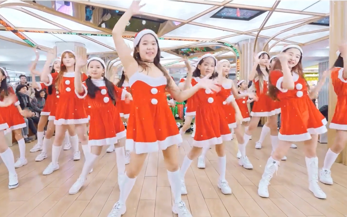 [图]韩国美少女 Choomseory 圣诞舞蹈 We Wish You A Merry Christmas