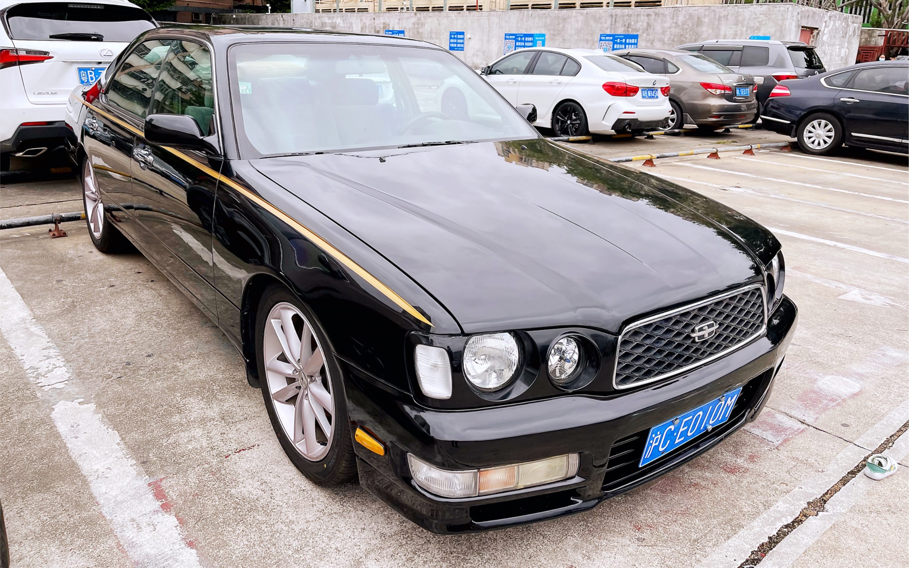 难得一见的日产行政级轿车,nissan gloria y33_哔哩哔哩_bilibili