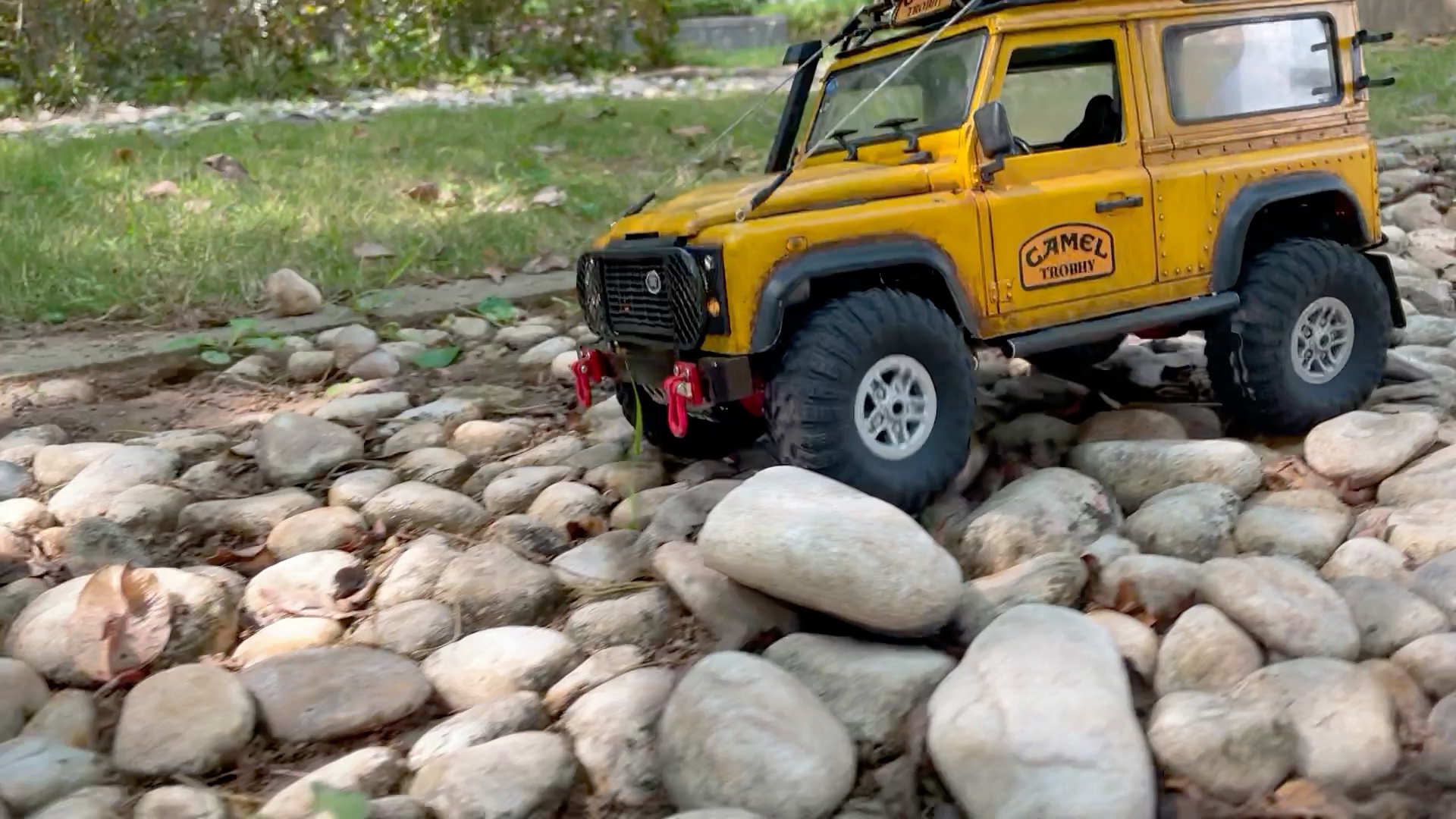 莽牛99s路虎卫士d90顽皮龙c34丰田兰德酷路泽fj40仿真rc遥控攀爬车