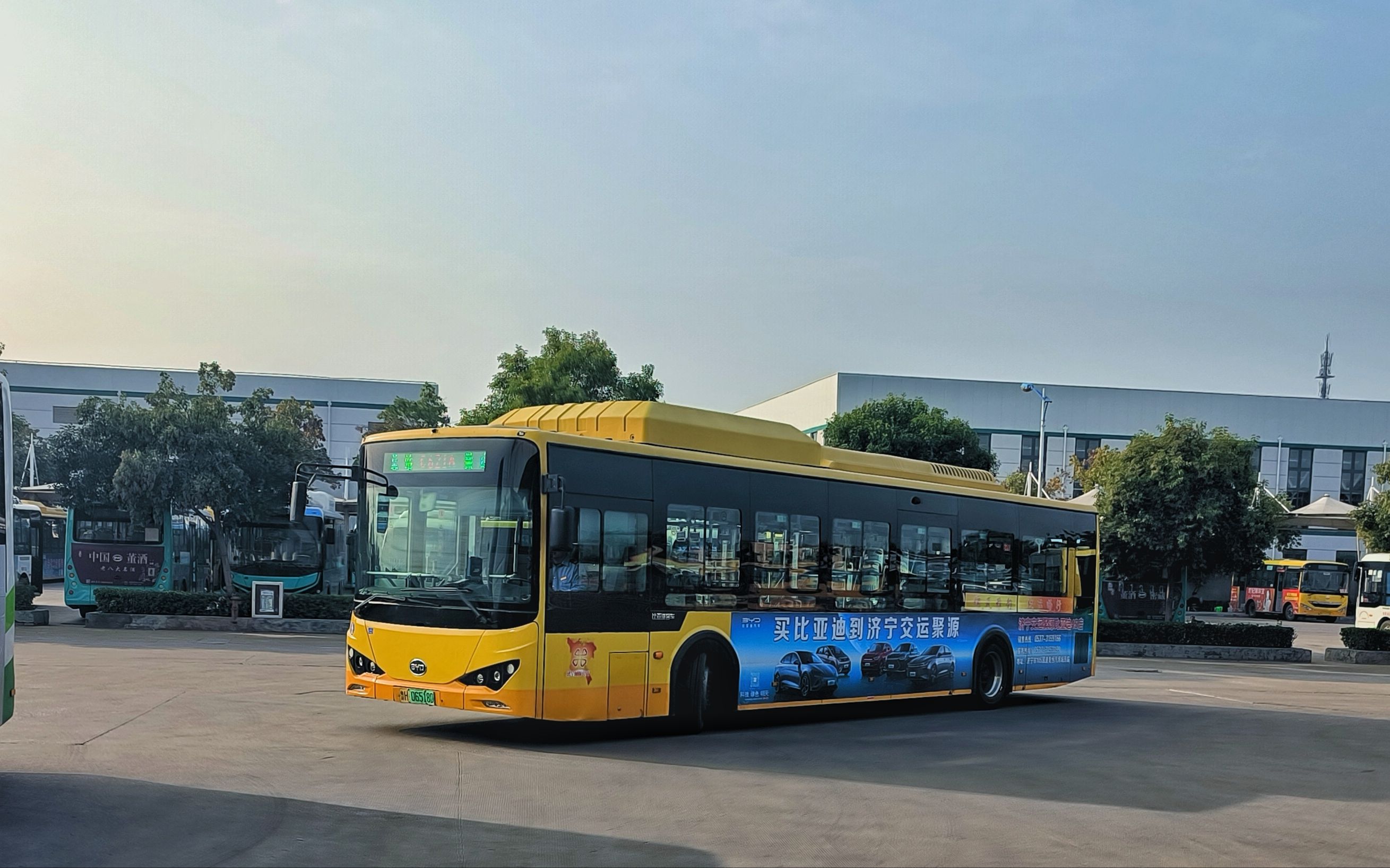 济宁济州上城公交图片