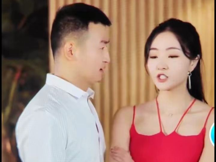 [图]服务至上女总裁