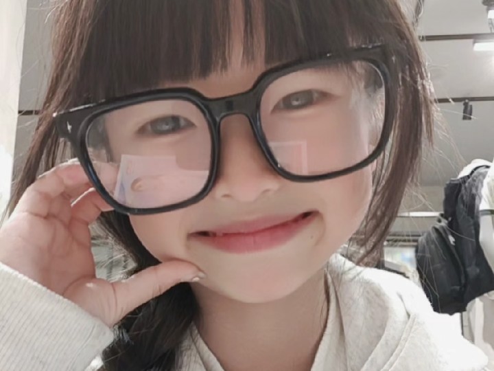 可爱的妮妮吖:我妈妈很喜欢的一支舞,念叨了很久