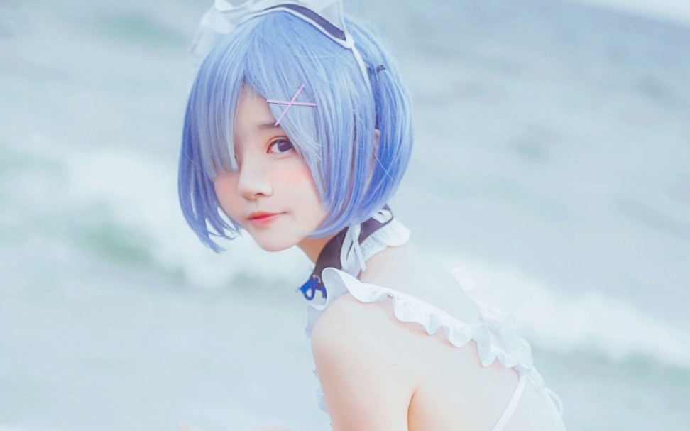 桜桃喵 – 蕾姆 cos丝袜美图