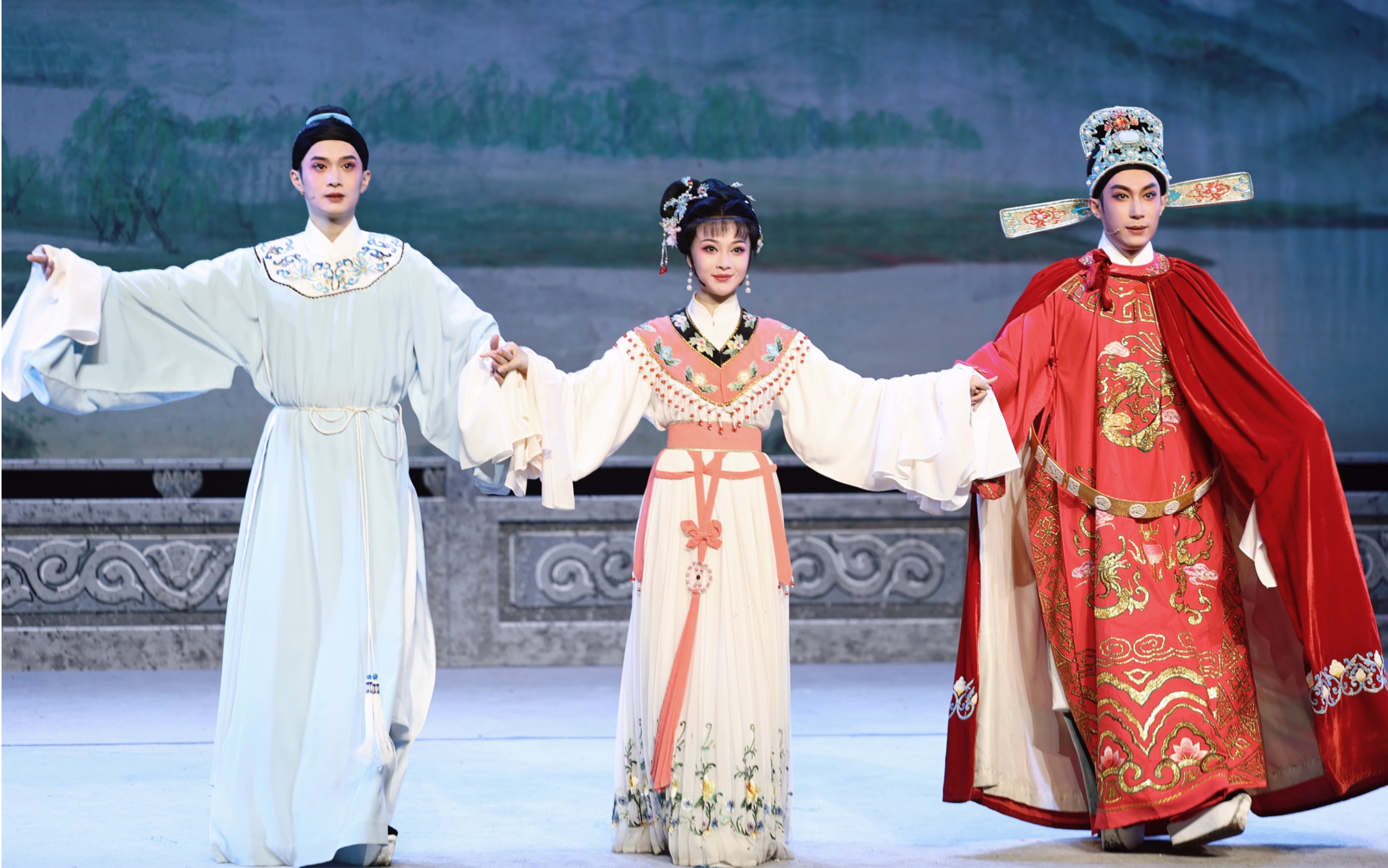 越剧《花中君子》:陈欣雨片段