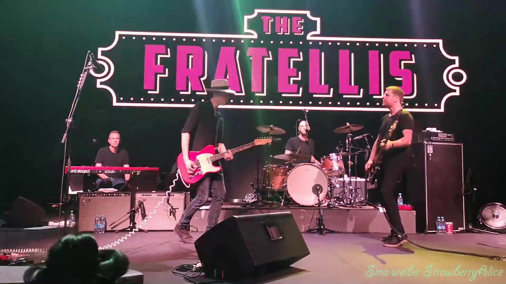 [图]【Strawberry Alice】The Fratellis 2018巡演上海站 . 06 Whistle For The Choir，2018-10-23