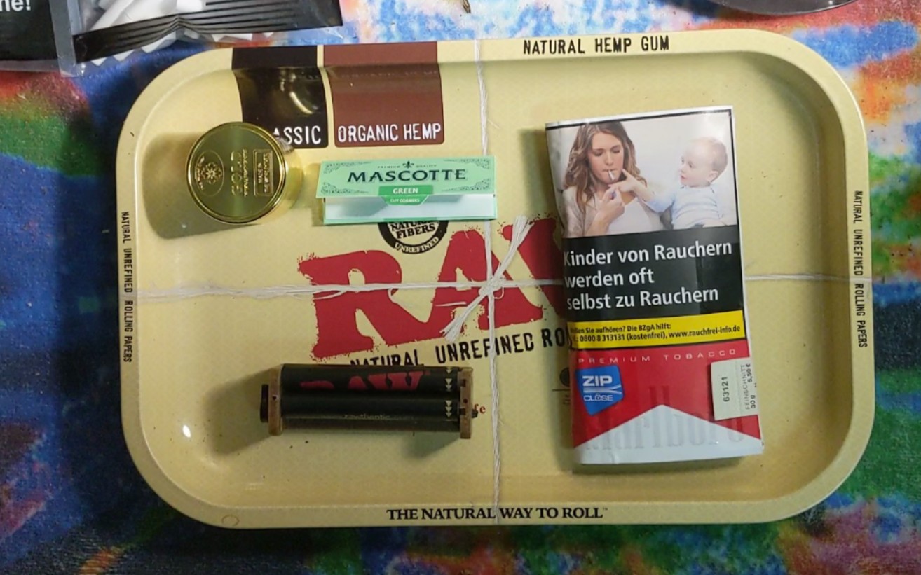 手卷烟系列德税红万宝路品吸