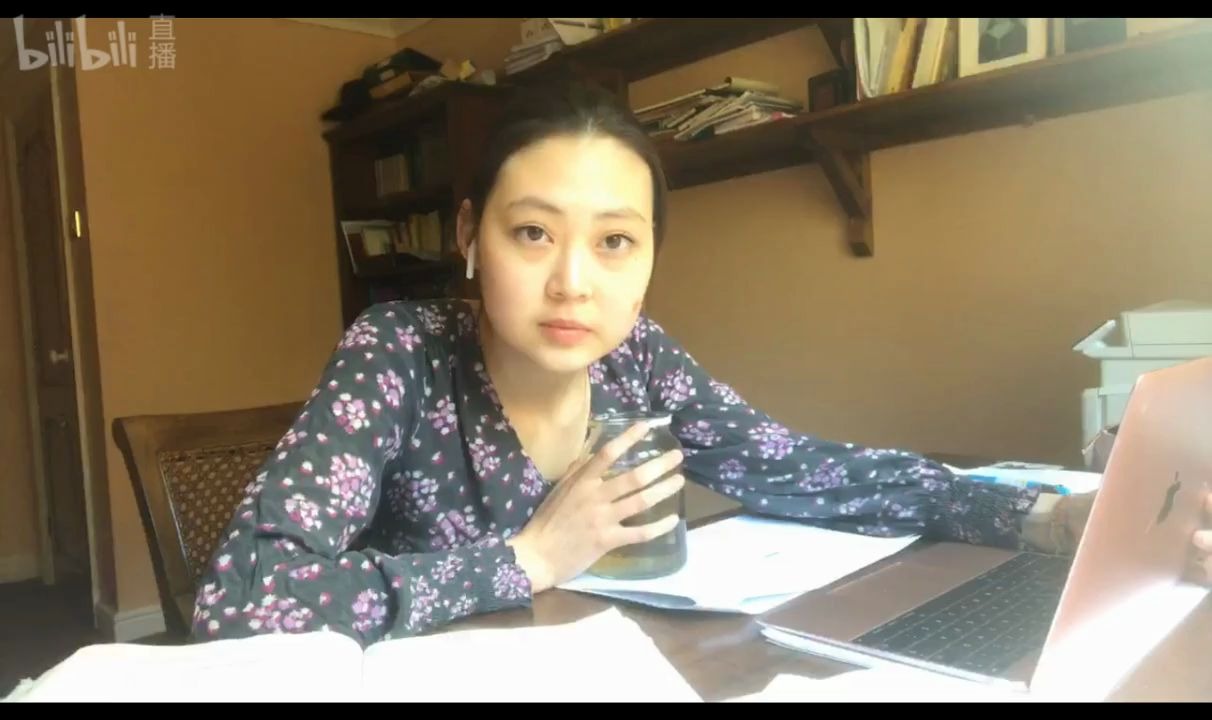 剑桥大学生直播复习考试 彭酱酱linya 哔哩哔哩直播,二次元弹幕