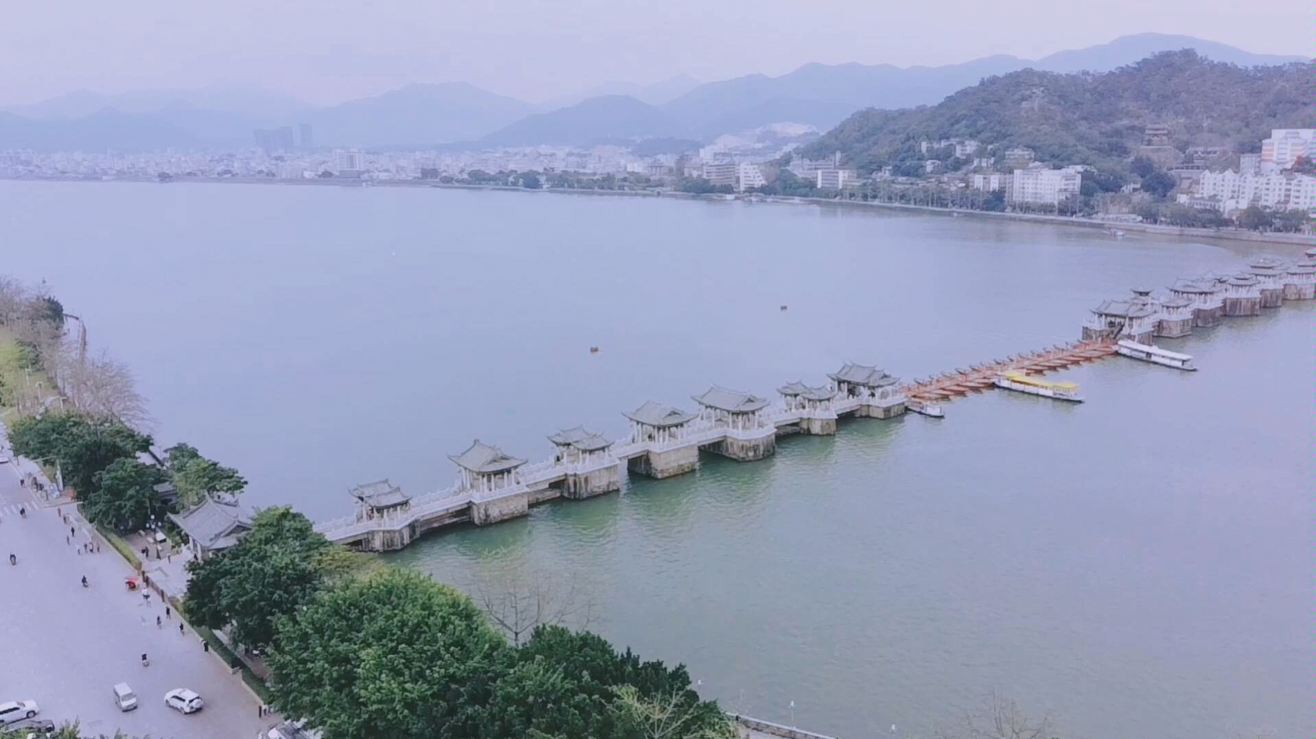 俯视潮州滨江长廊两岸美景