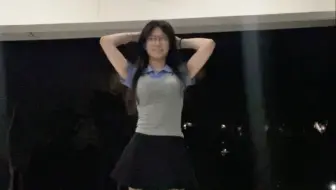 怎么又快开学了。。  丨greedy  hyiaapiness编舞