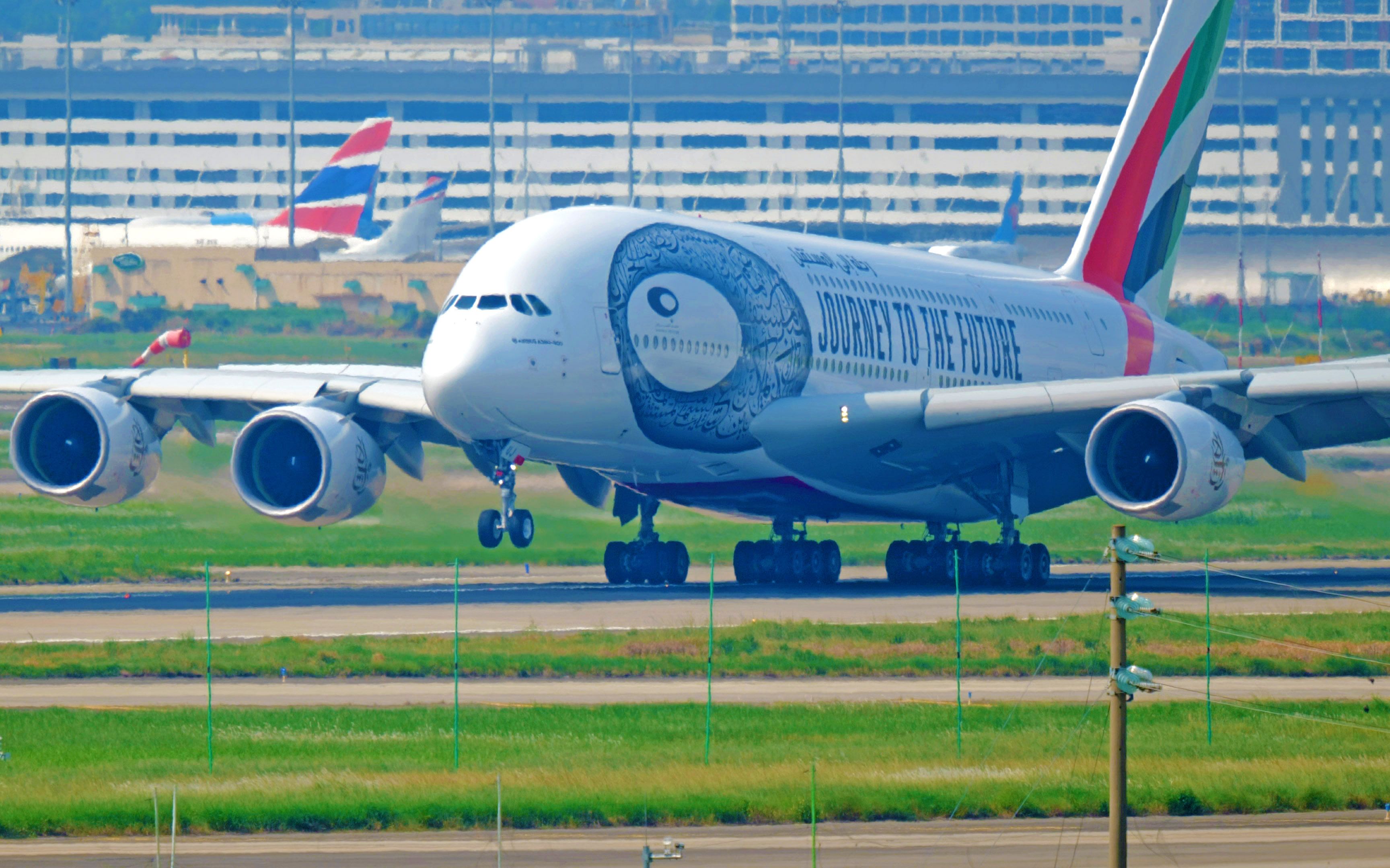 阿联酋a380"未来博物馆"主题彩绘,第一次来广州_哔哩哔哩_bilibili