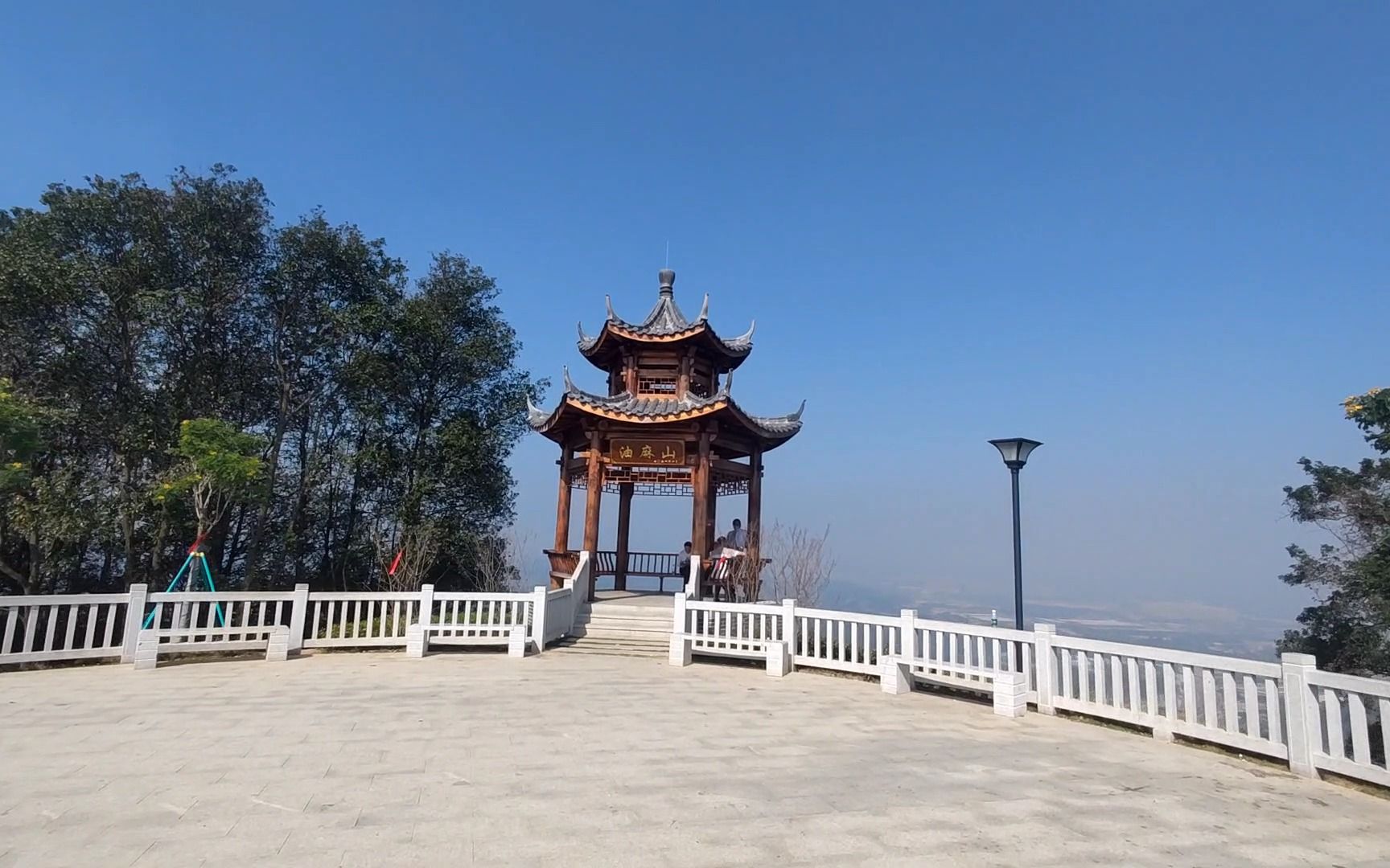 活动作品油麻山探险防空洞