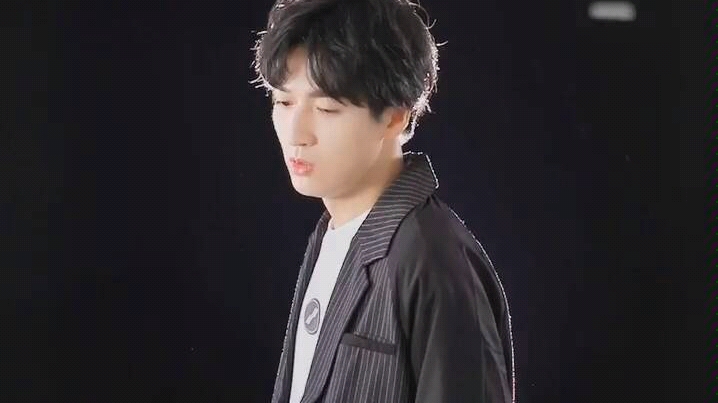 【声入人心刘彬濠】演唱《碌碌无为》,山楂我爱你,太好听了_哔哩哔哩