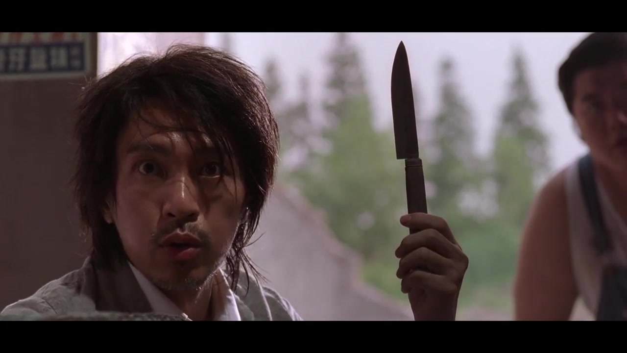 功夫里最搞笑的一段, 星爷遇猪队友刺杀不成反受伤