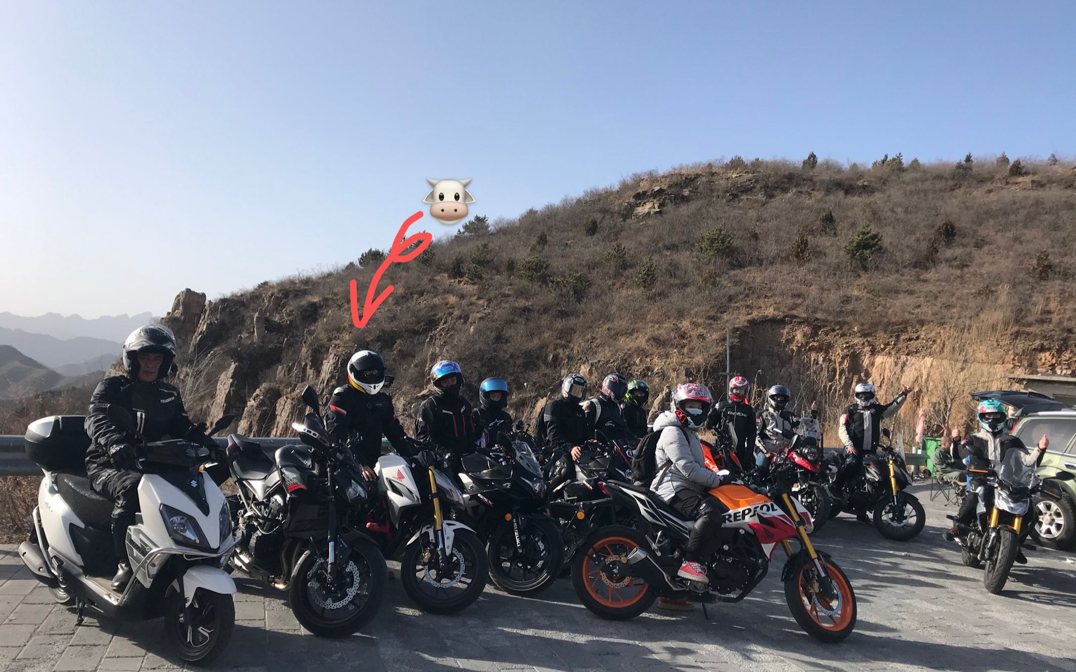 摩托车骑行北京的秋名山房山红井路六石路跑山视频