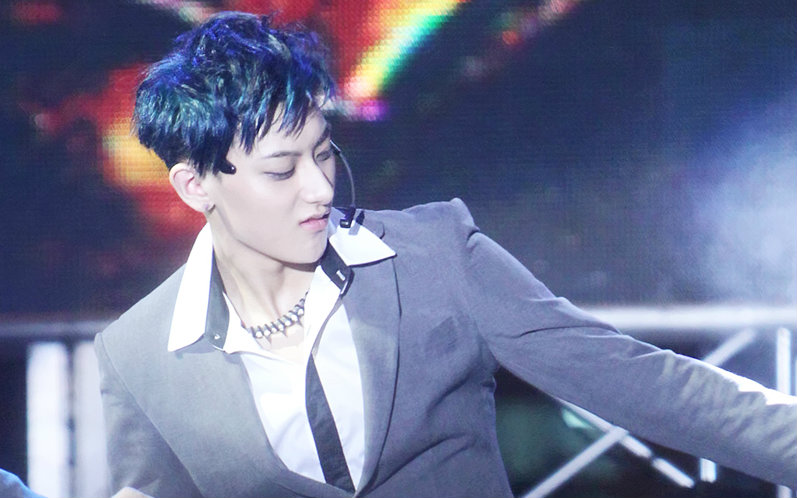 【黄子韬】咆哮饭拍-颜值巅峰-法骑最好别看