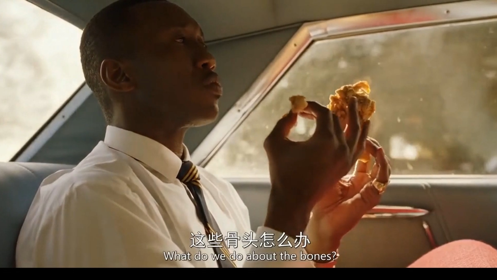 《绿皮书》一起吃肯德基片段 whatever you do, do it a hundred