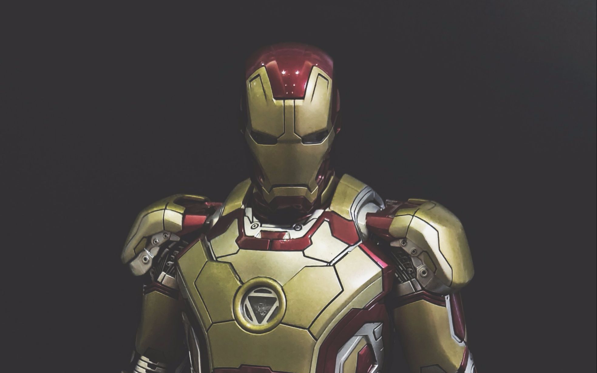 如长风的模玩分享hottoys合金压铸mk42