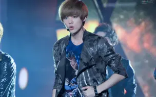 Descargar video: 【鹿晗】120825丽水中韩歌会MAMA＋History竖屏舞蹈直拍focus