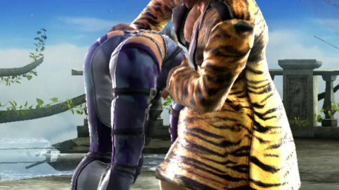 铁拳6 妮娜大姐姐被平爸爸抱起来打屁股