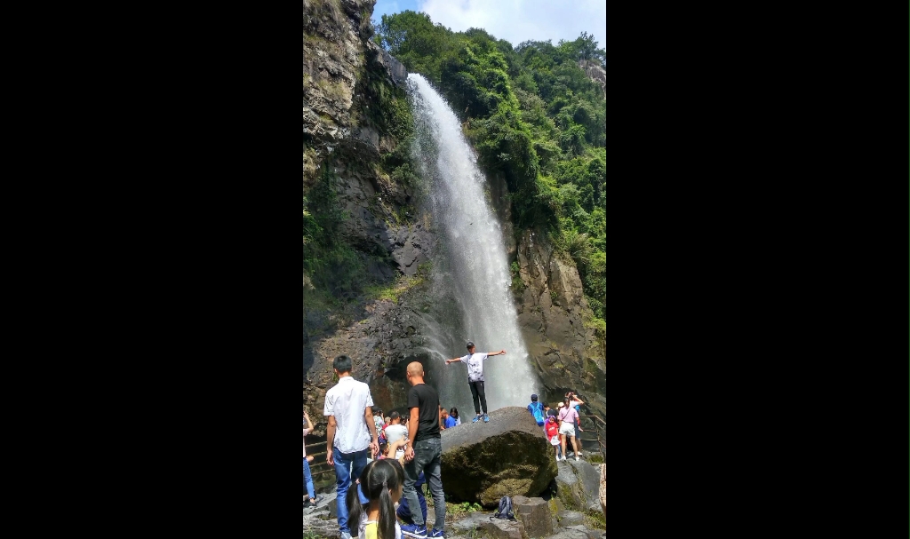 福滿福建,莆田九鯉湖風光,九鯉湖是國家aaaa級景區,以湖,洞,瀑,石四奇