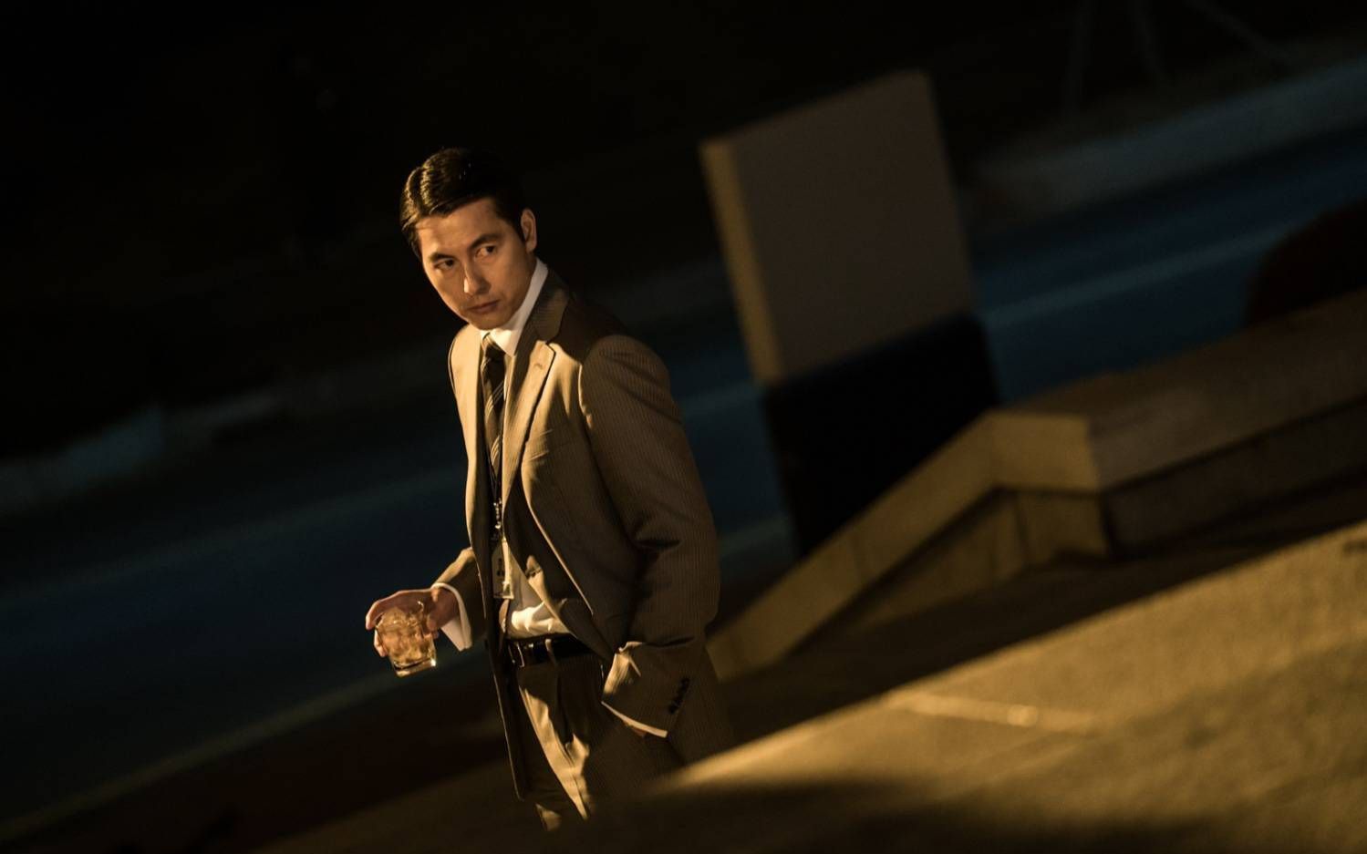 电影名《王者》!小混混逆袭当上检查官!