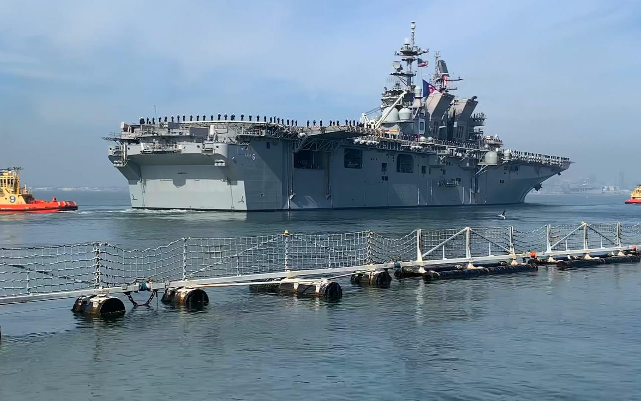 【美国海军】美国级两栖攻击舰"美国"号(lha-6)离开圣迭戈军港(2019