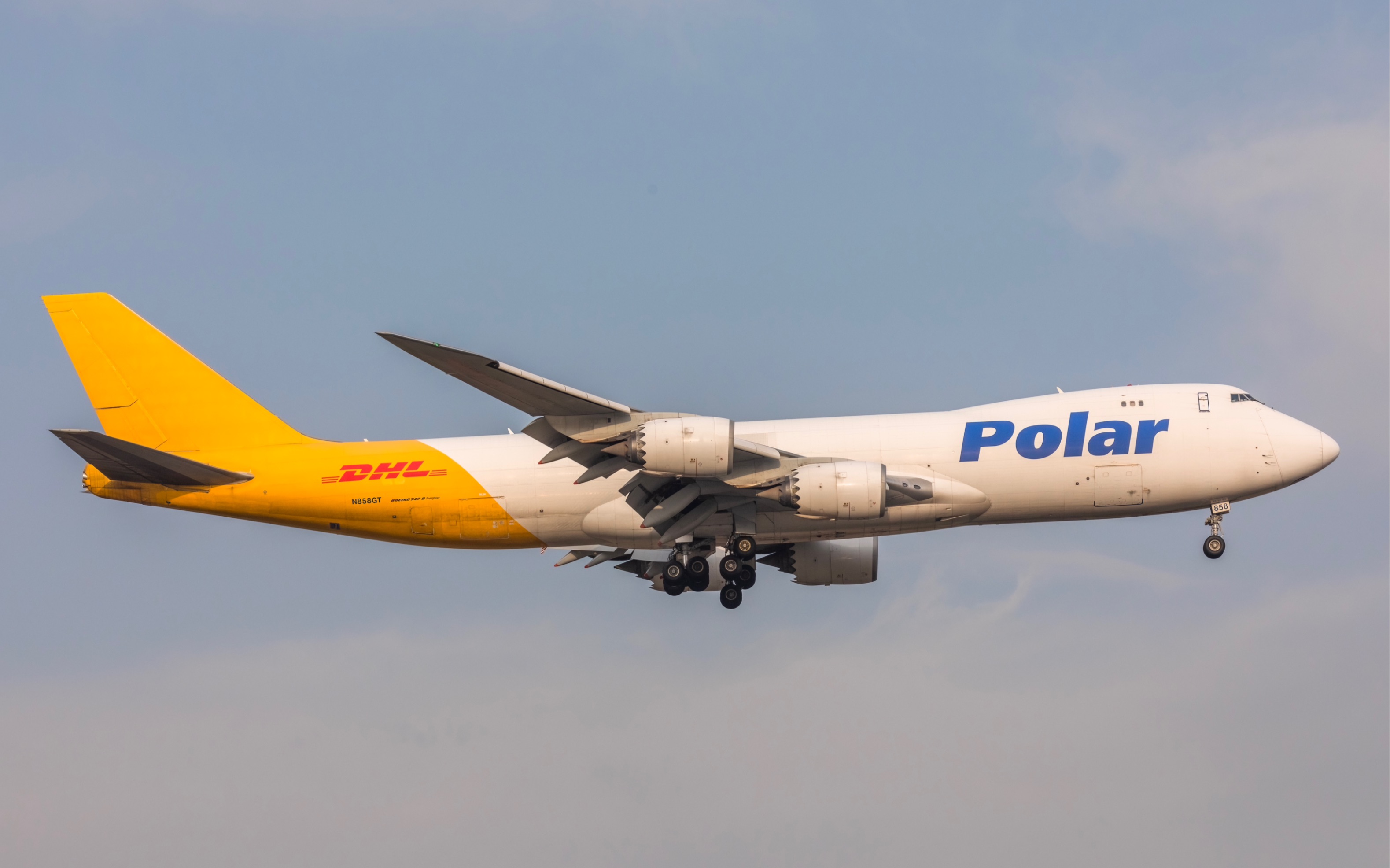 n858gt polar cargo748f