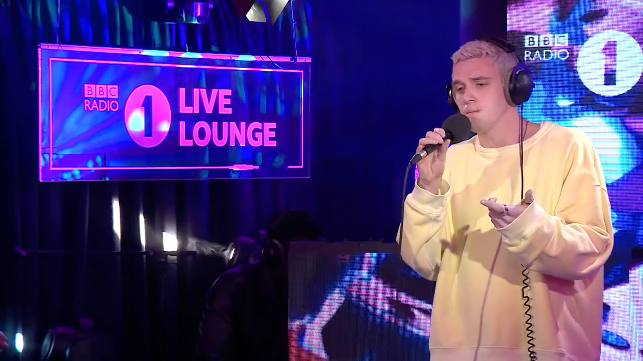 六公主lauv最新现场tattoostogetherblindinglights