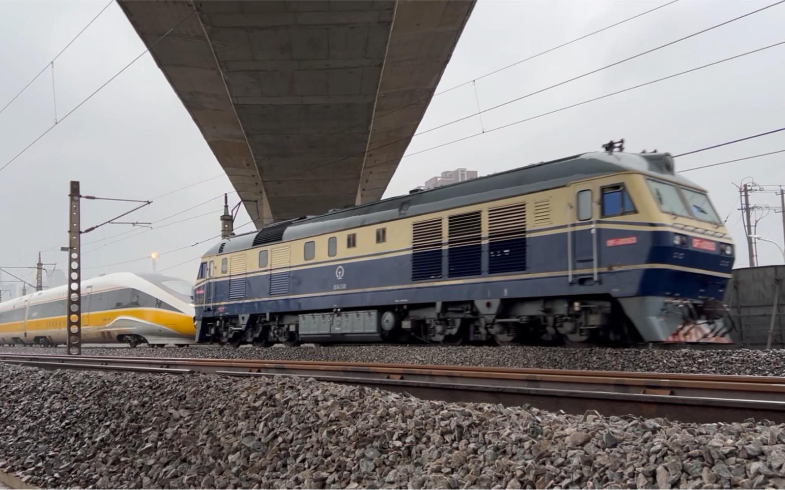 hxd3d 8042/df11 0093牵引cr400bf-j-0511返回长客